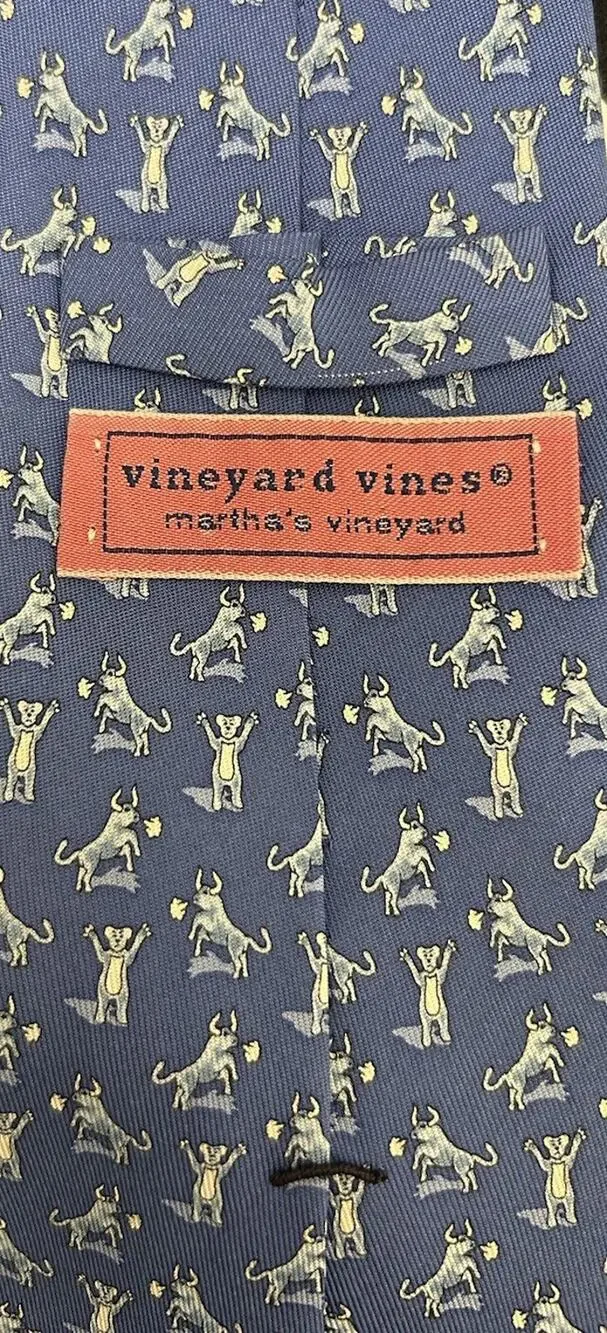 Vineyard Vines Bull and Bear Market Wall Street Silk Print Tie Worn Once
